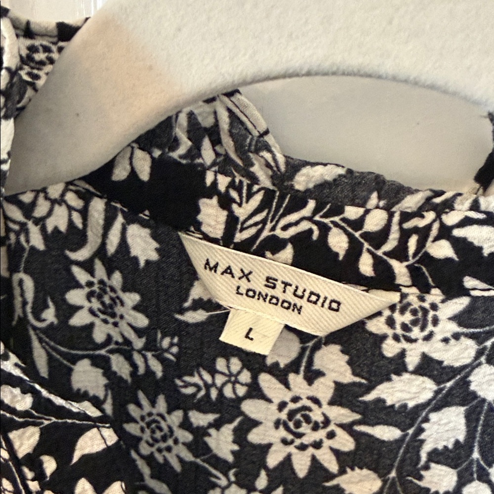 Max Studio Black and White Floral Maxi Dress - Picture 2 of 6